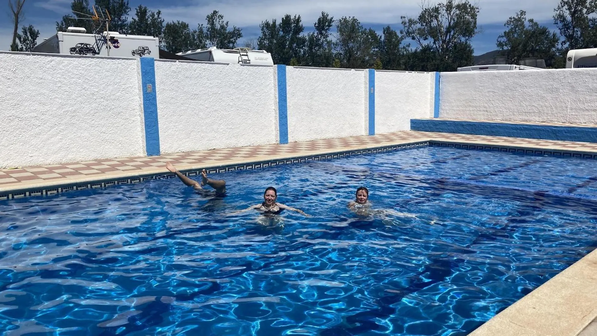 Nice Holiday Home Near River Empuriabrava